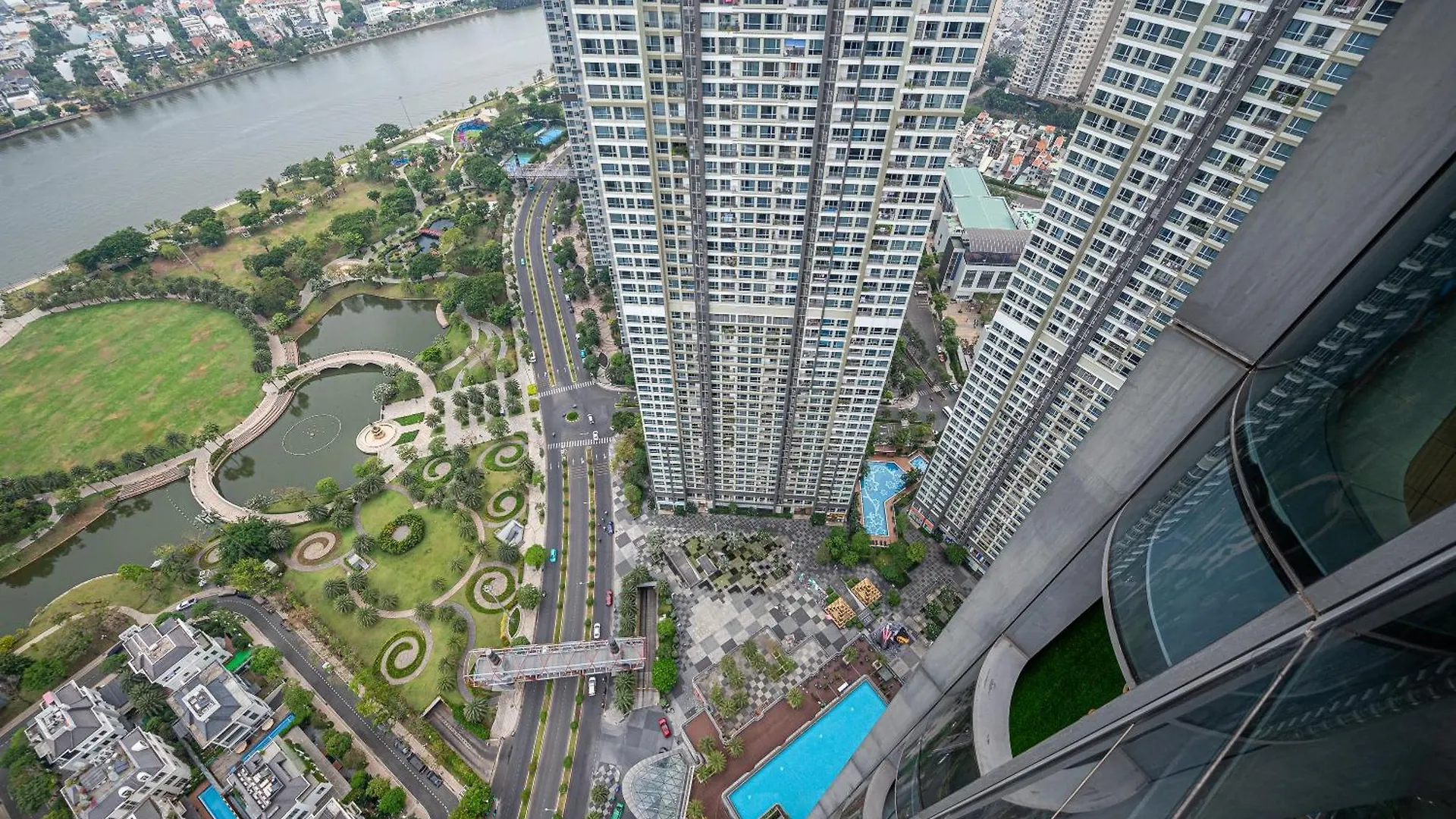 Premier Landmark 81 - Luxury Residences Ho Chi Minh City 4*,